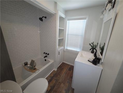 464 E 250th Street Euclid OH 44132