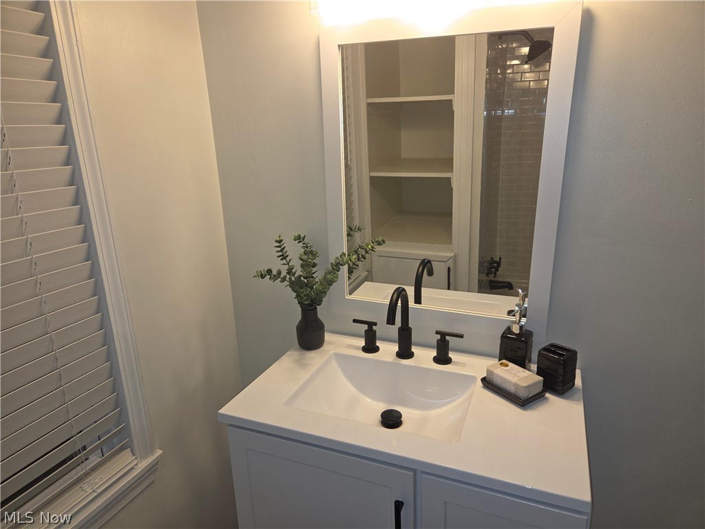 464 E 250th Street Euclid OH 44132