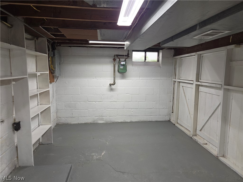 464 E 250th Street Euclid OH 44132
