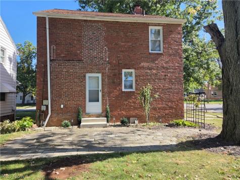 464 E 250th Street Euclid OH 44132