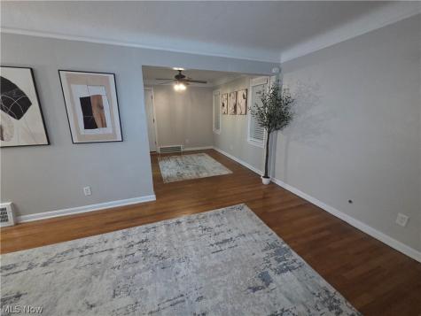 464 E 250th Street Euclid OH 44132