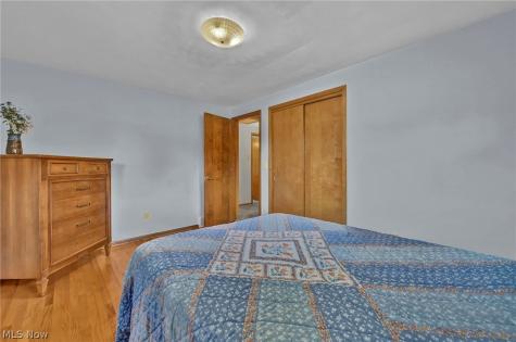 5637 Griffith Avenue NW North Canton OH 44720