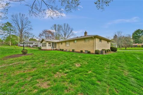 5637 Griffith Avenue NW North Canton OH 44720