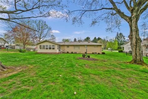 5637 Griffith Avenue NW North Canton OH 44720