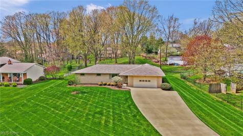 5637 Griffith Avenue NW North Canton OH 44720