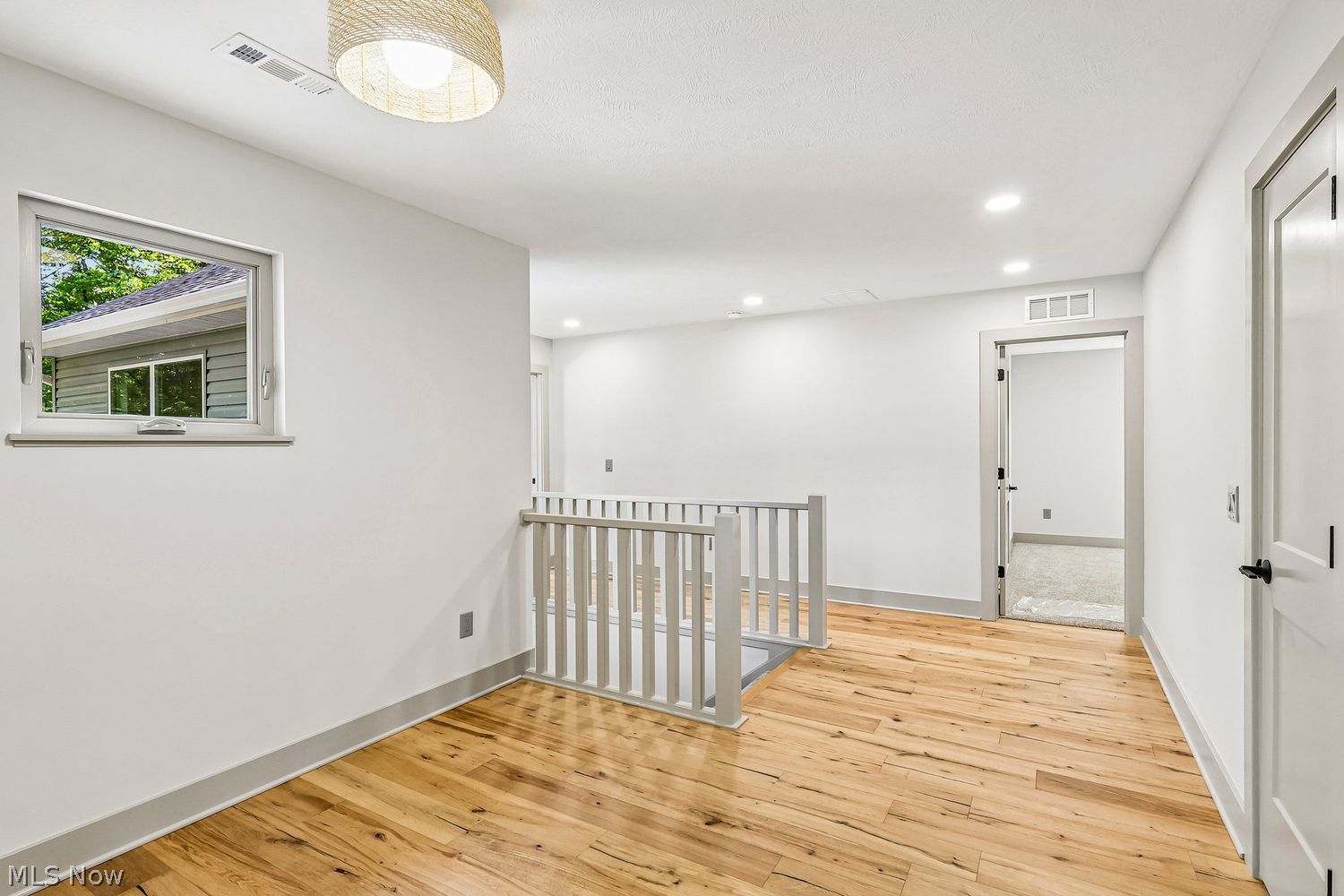 1 Huron Trail Malvern OH 44644