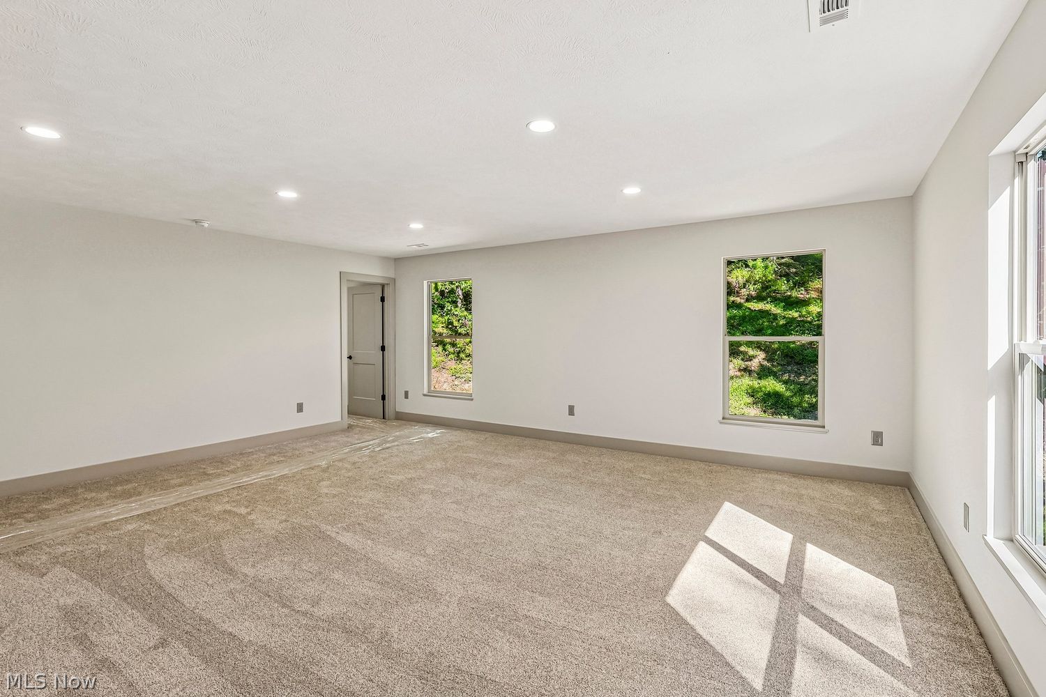 1 Huron Trail Malvern OH 44644