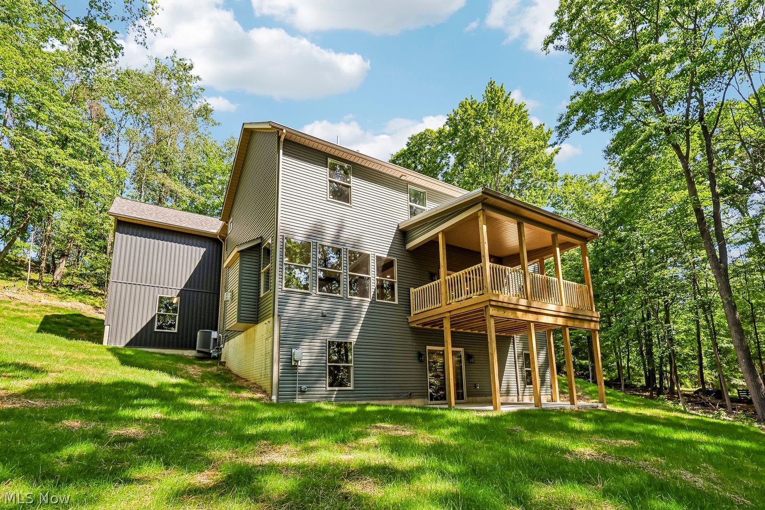 1 Huron Trail Malvern OH 44644