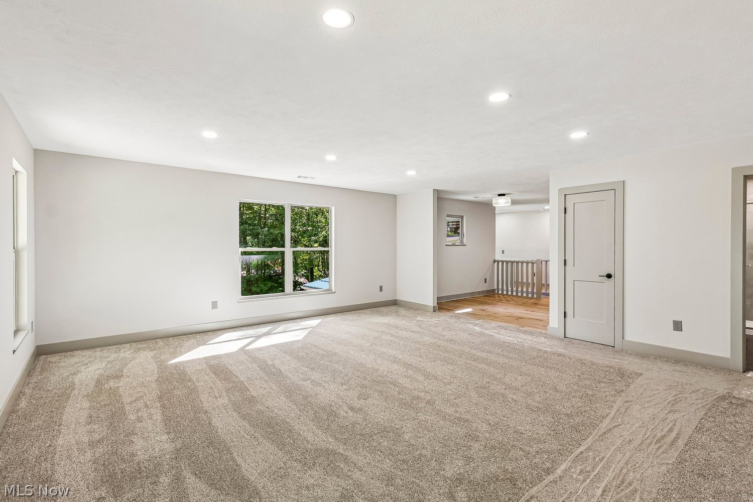1 Huron Trail Malvern OH 44644