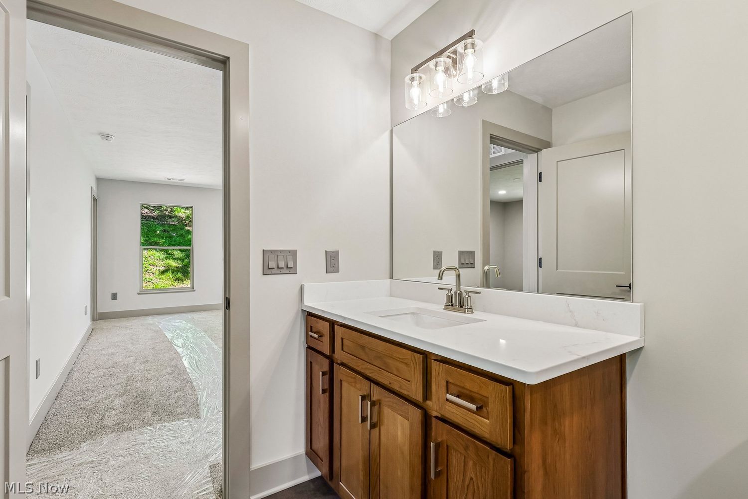 1 Huron Trail Malvern OH 44644