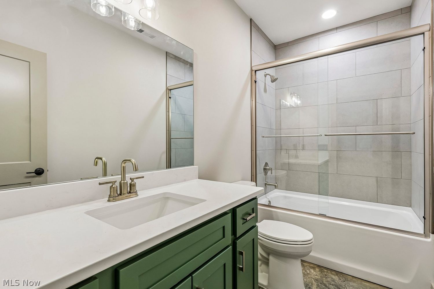 1 Huron Trail Malvern OH 44644