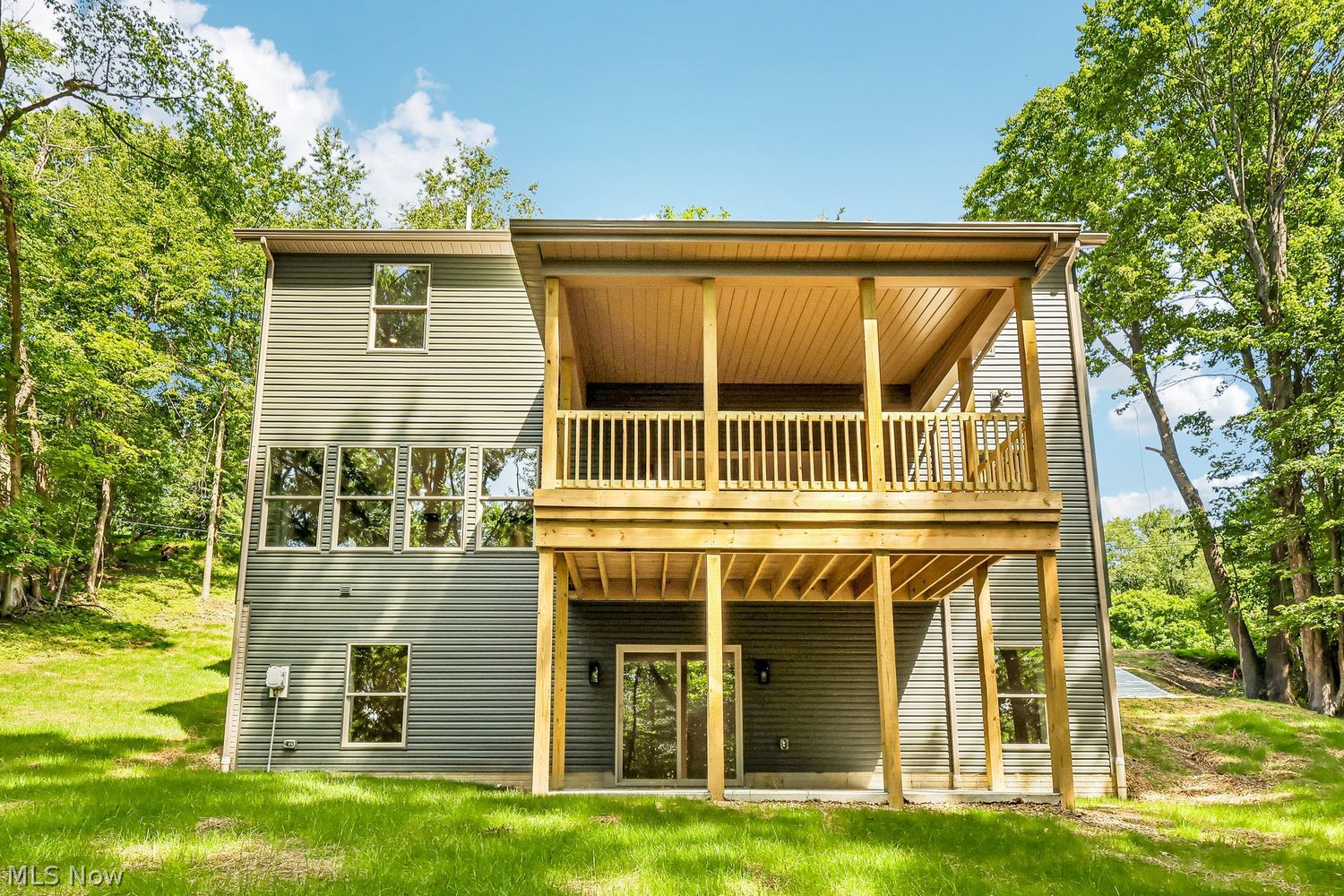 1 Huron Trail Malvern OH 44644