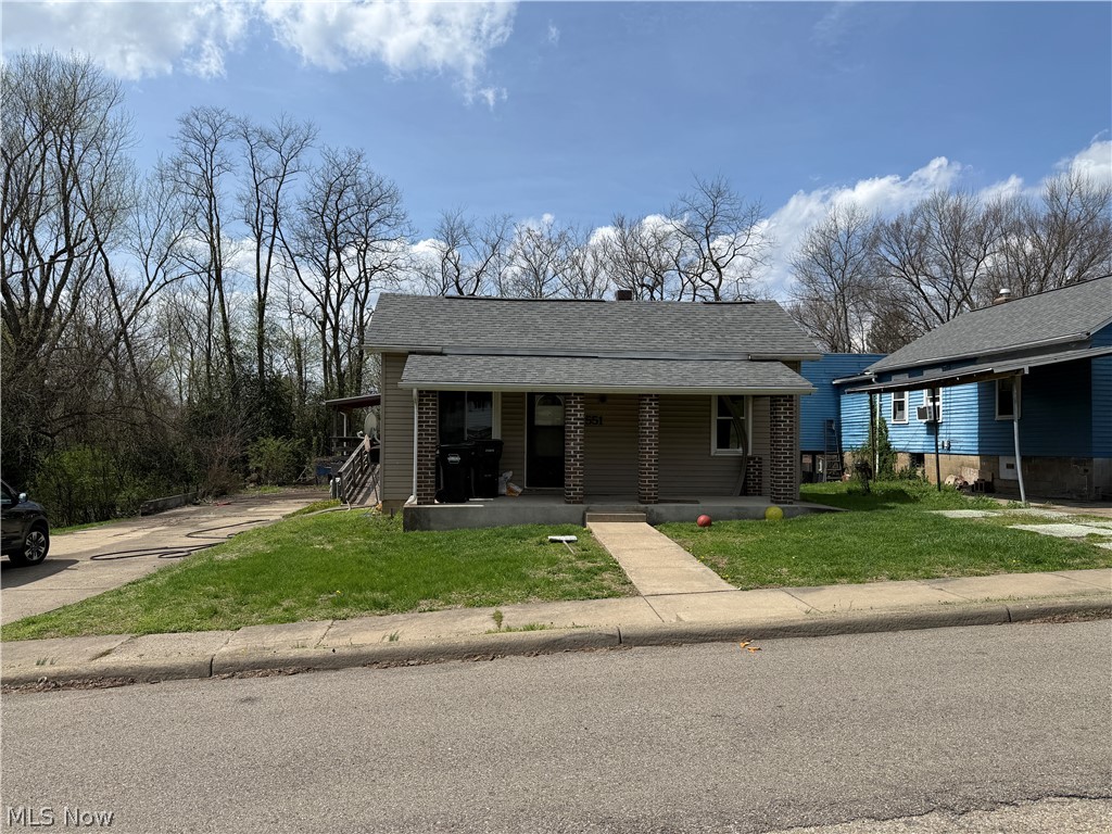 551 Carey Street Zanesville OH 43701
