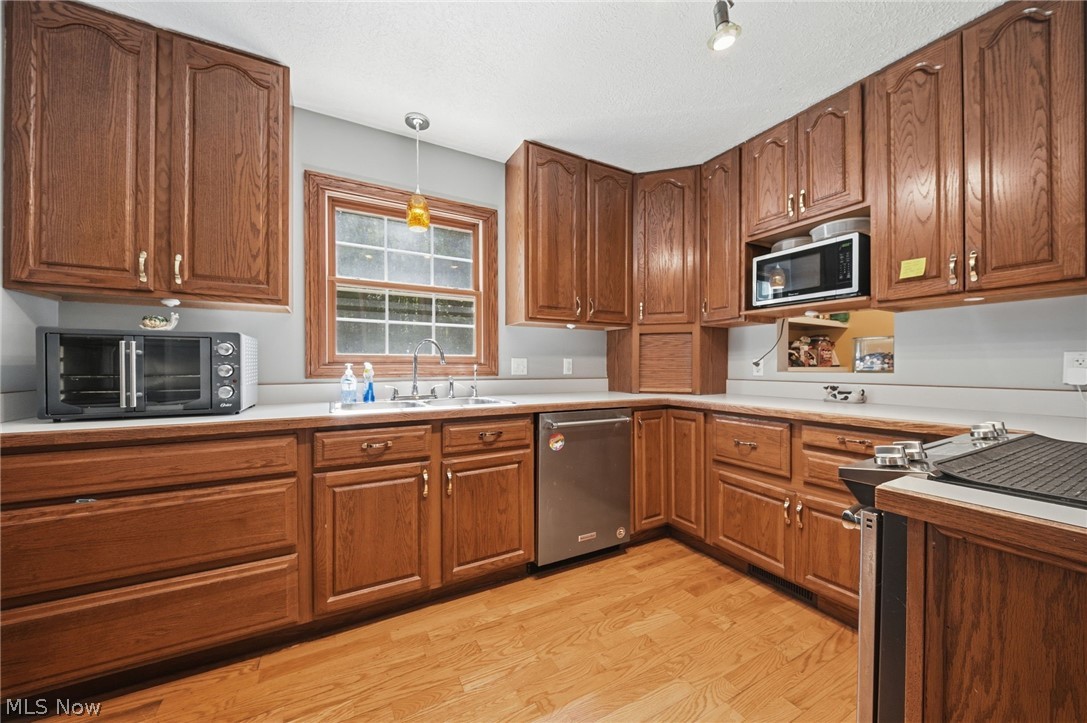 1808 Mini Ranch Trail Geneva OH 44041