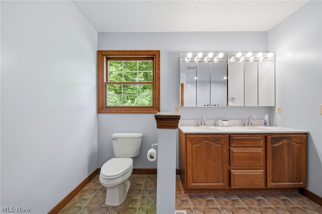 1808 Mini Ranch Trail Geneva OH 44041