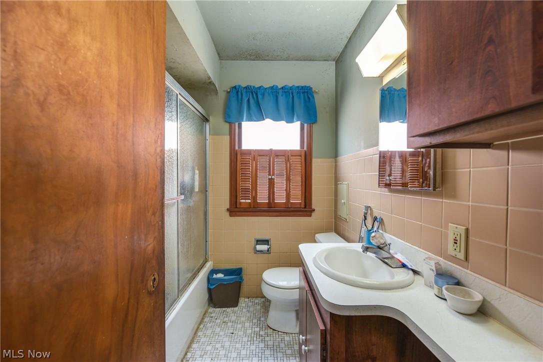 3879 W 133rd Street Cleveland OH 44111