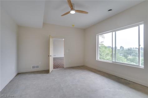 15 Huron Trail Malvern OH 44644