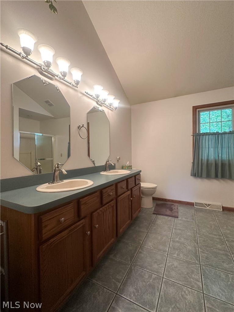 1868 Taft Avenue Niles OH 44446