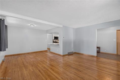 13700 Indian Creek Drive Middleburg Heights OH 44130