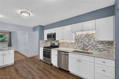 13700 Indian Creek Drive Middleburg Heights OH 44130