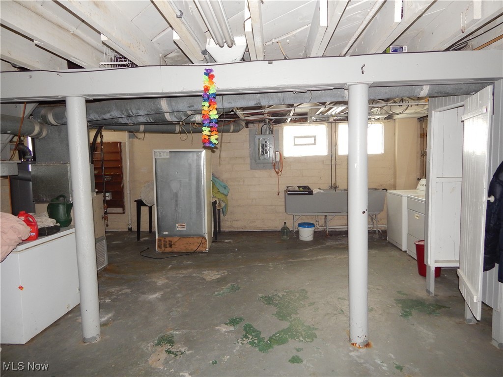 4690 E 90th Street Garfield Heights OH 44125