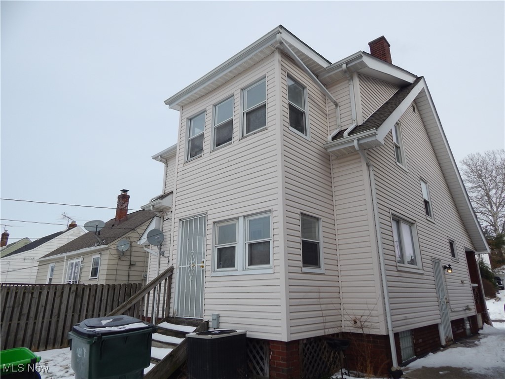 4690 E 90th Street Garfield Heights OH 44125