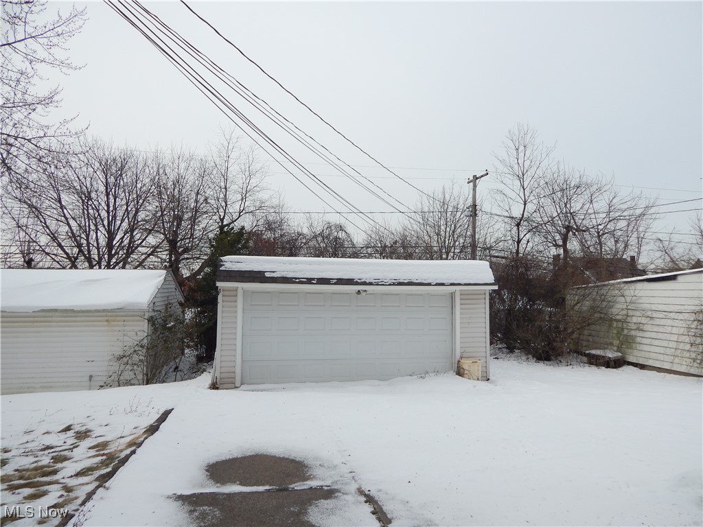 4690 E 90th Street Garfield Heights OH 44125