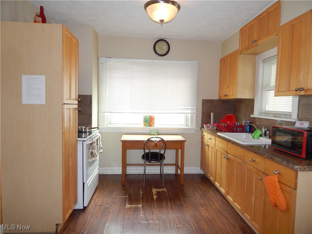 4690 E 90th Street Garfield Heights OH 44125