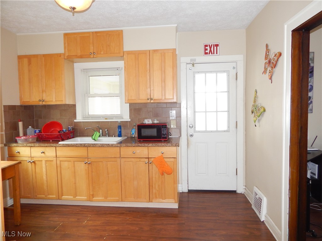 4690 E 90th Street Garfield Heights OH 44125