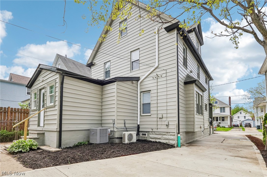 1461 Westwood Avenue Lakewood OH 44107
