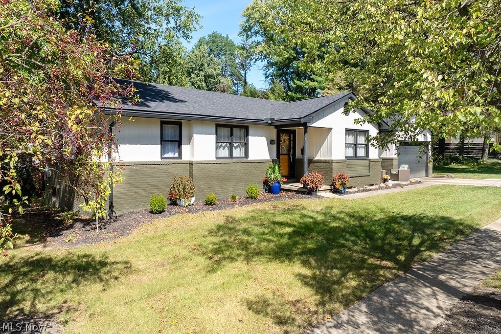 1133 Romayne Drive Akron OH 44313