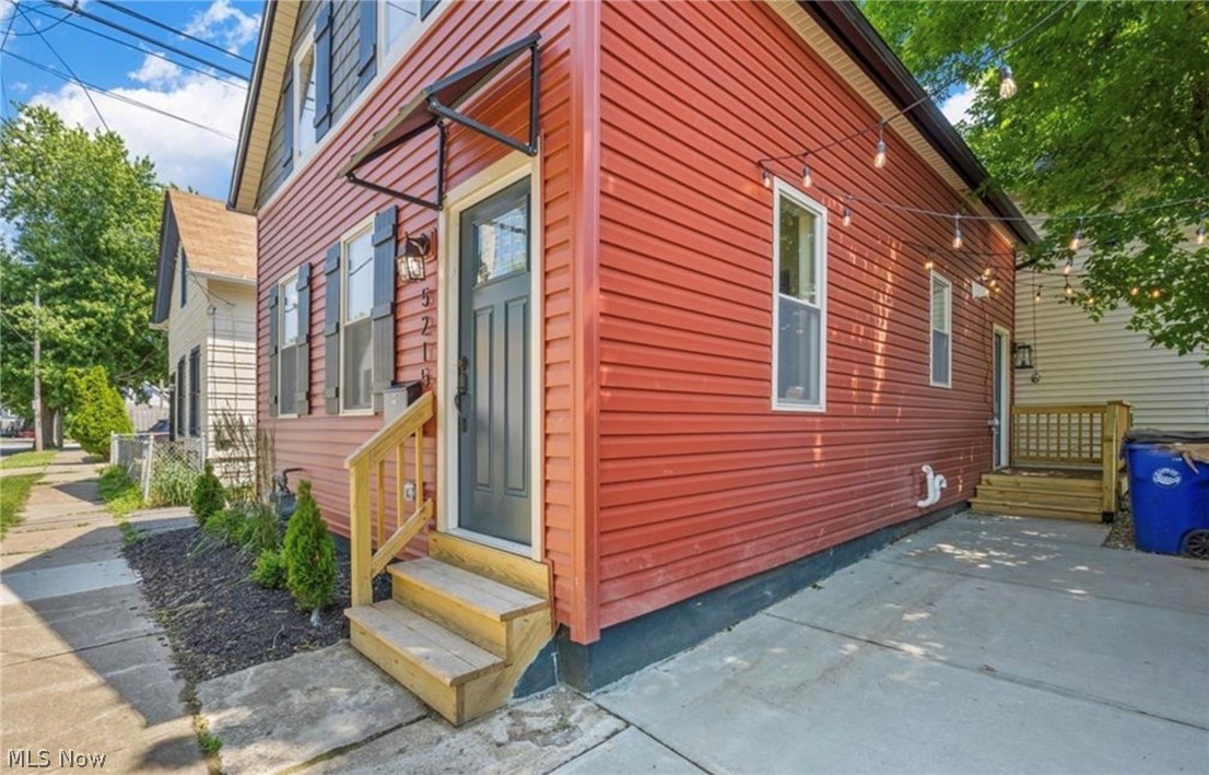 5215 Duke Avenue Cleveland OH 44102