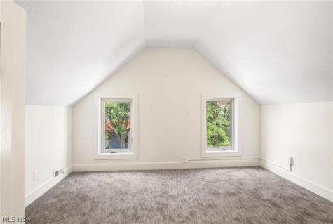 5215 Duke Avenue Cleveland OH 44102