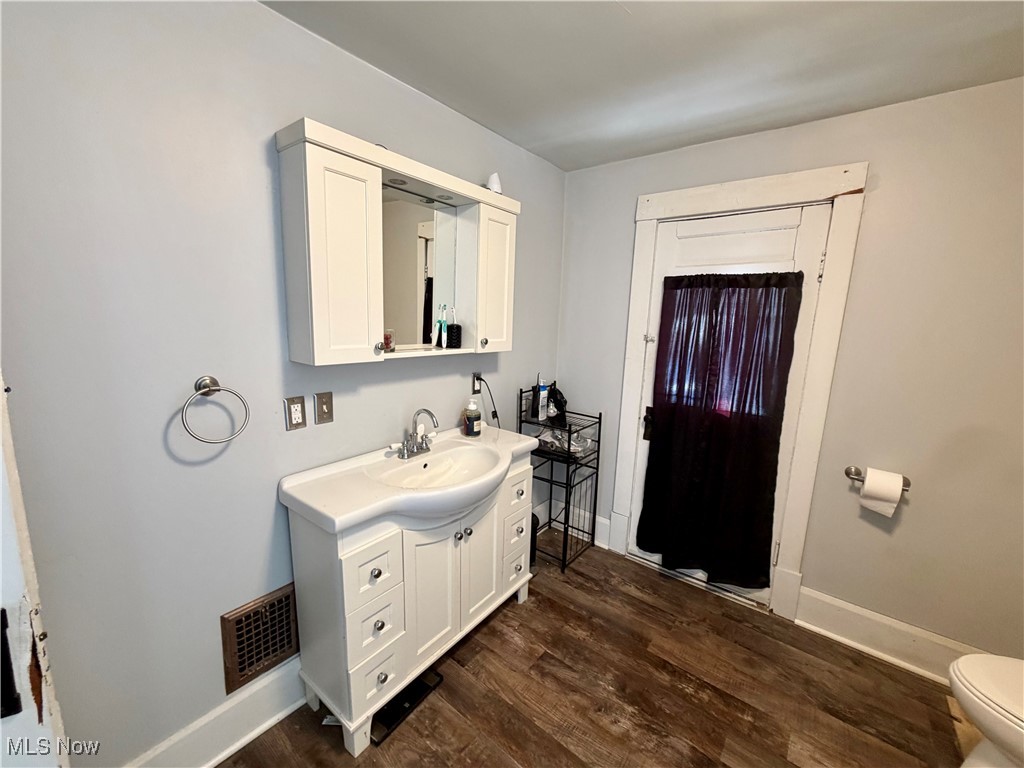 304 E Lisbon Street Waynesburg OH 44688
