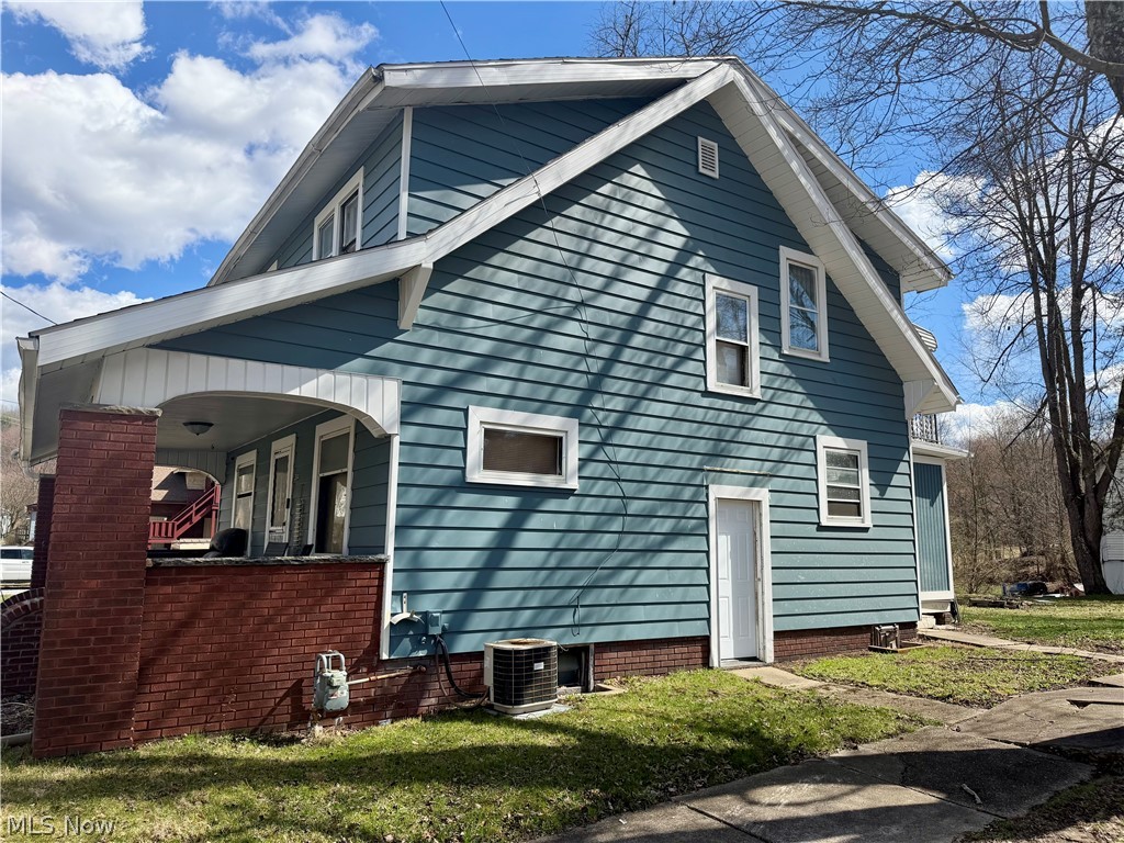 304 E Lisbon Street Waynesburg OH 44688