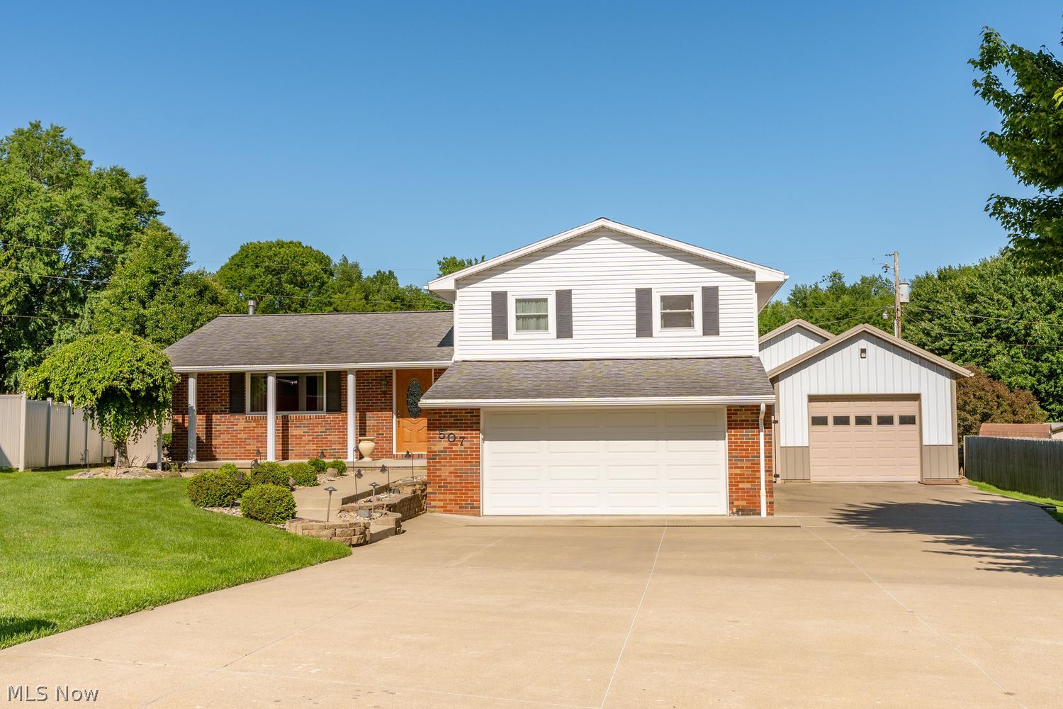 507 Meadowridge Avenue NW Canton OH 44708