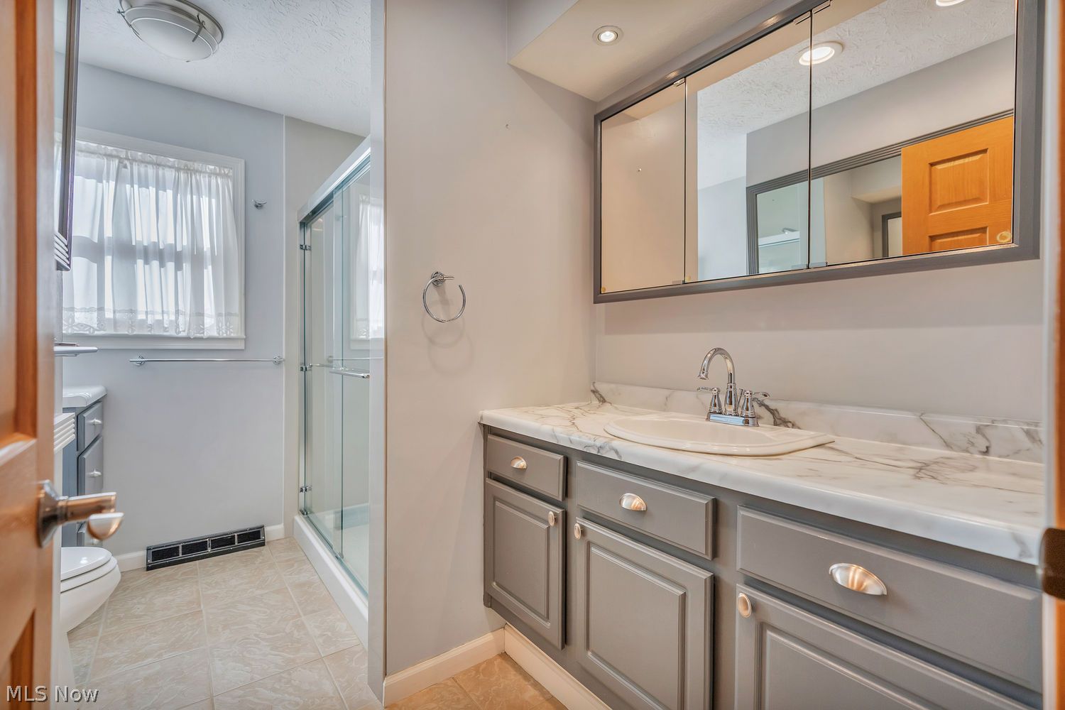 507 Meadowridge Avenue NW Canton OH 44708
