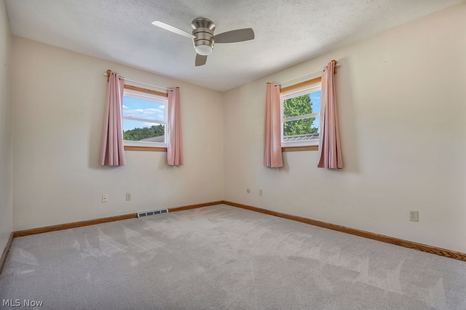 507 Meadowridge Avenue NW Canton OH 44708