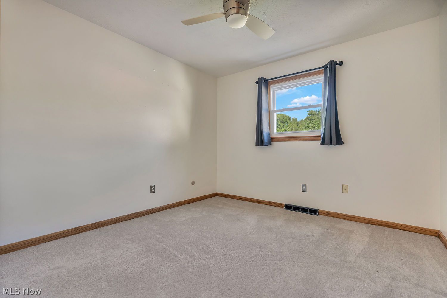 507 Meadowridge Avenue NW Canton OH 44708