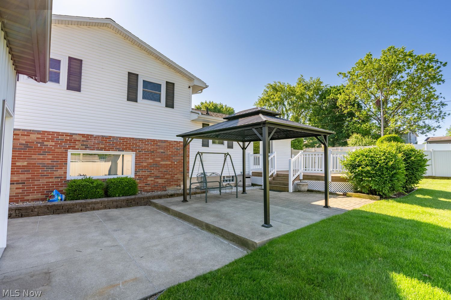 507 Meadowridge Avenue NW Canton OH 44708