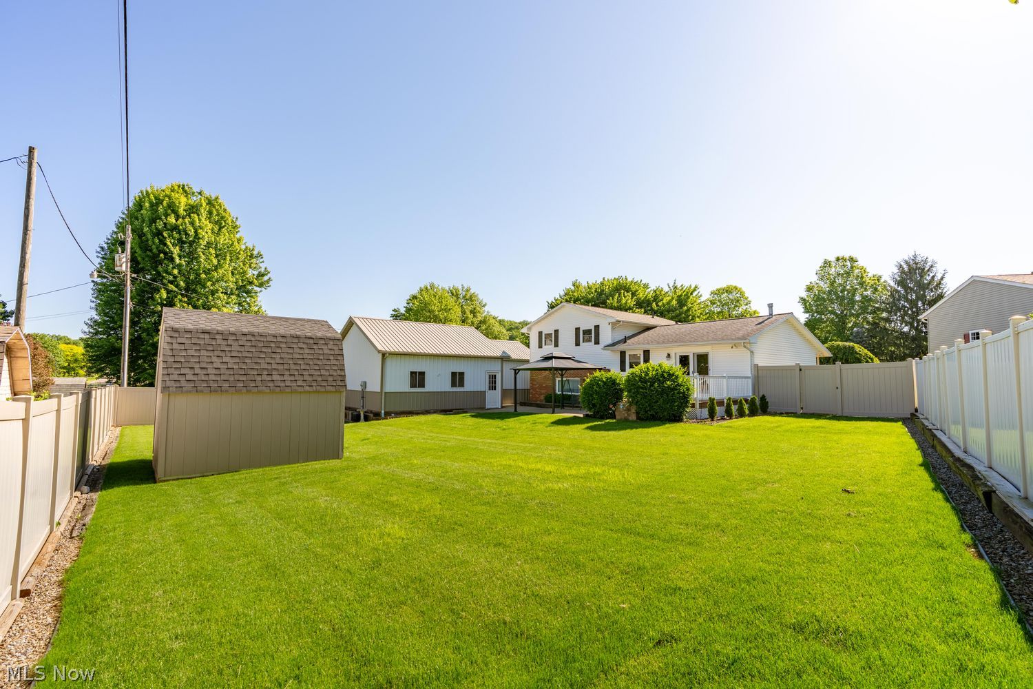 507 Meadowridge Avenue NW Canton OH 44708