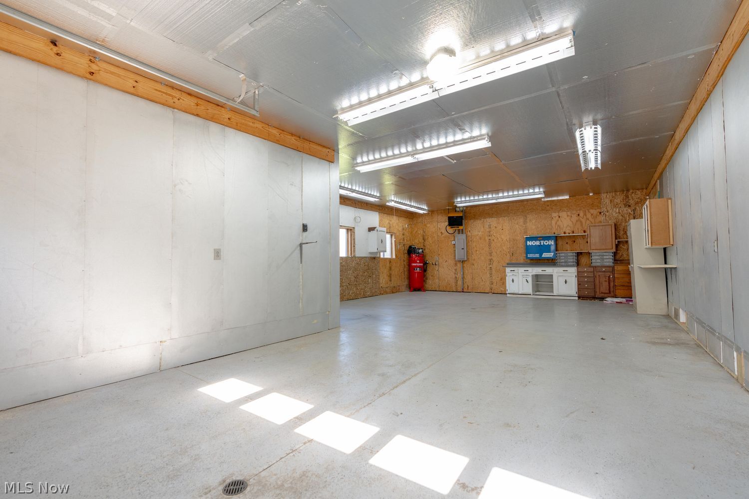 507 Meadowridge Avenue NW Canton OH 44708