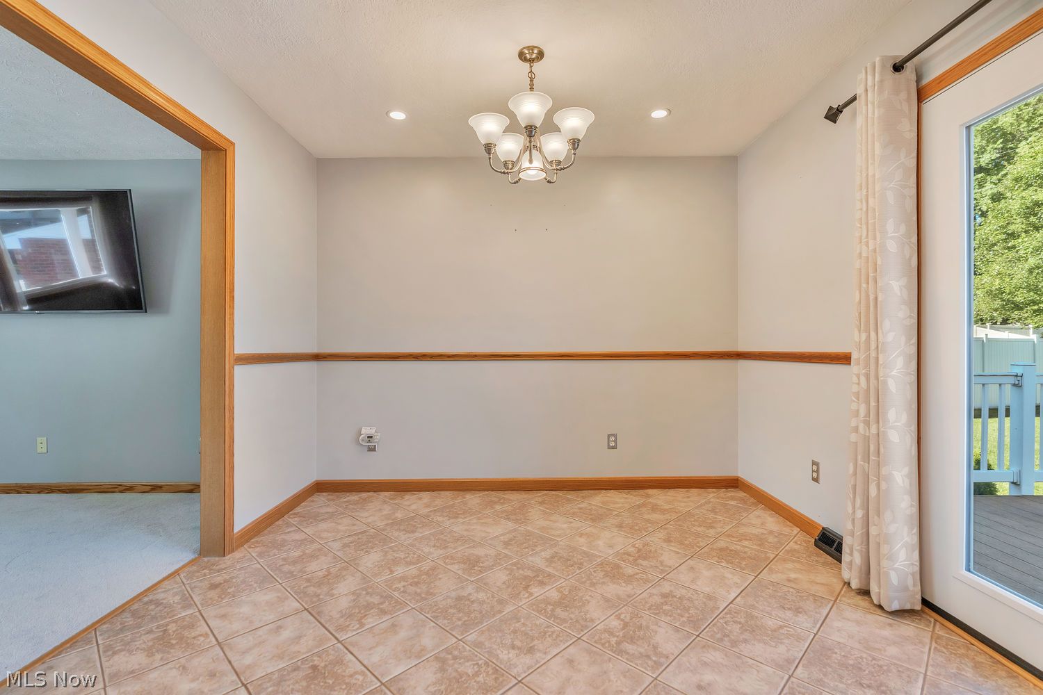 507 Meadowridge Avenue NW Canton OH 44708