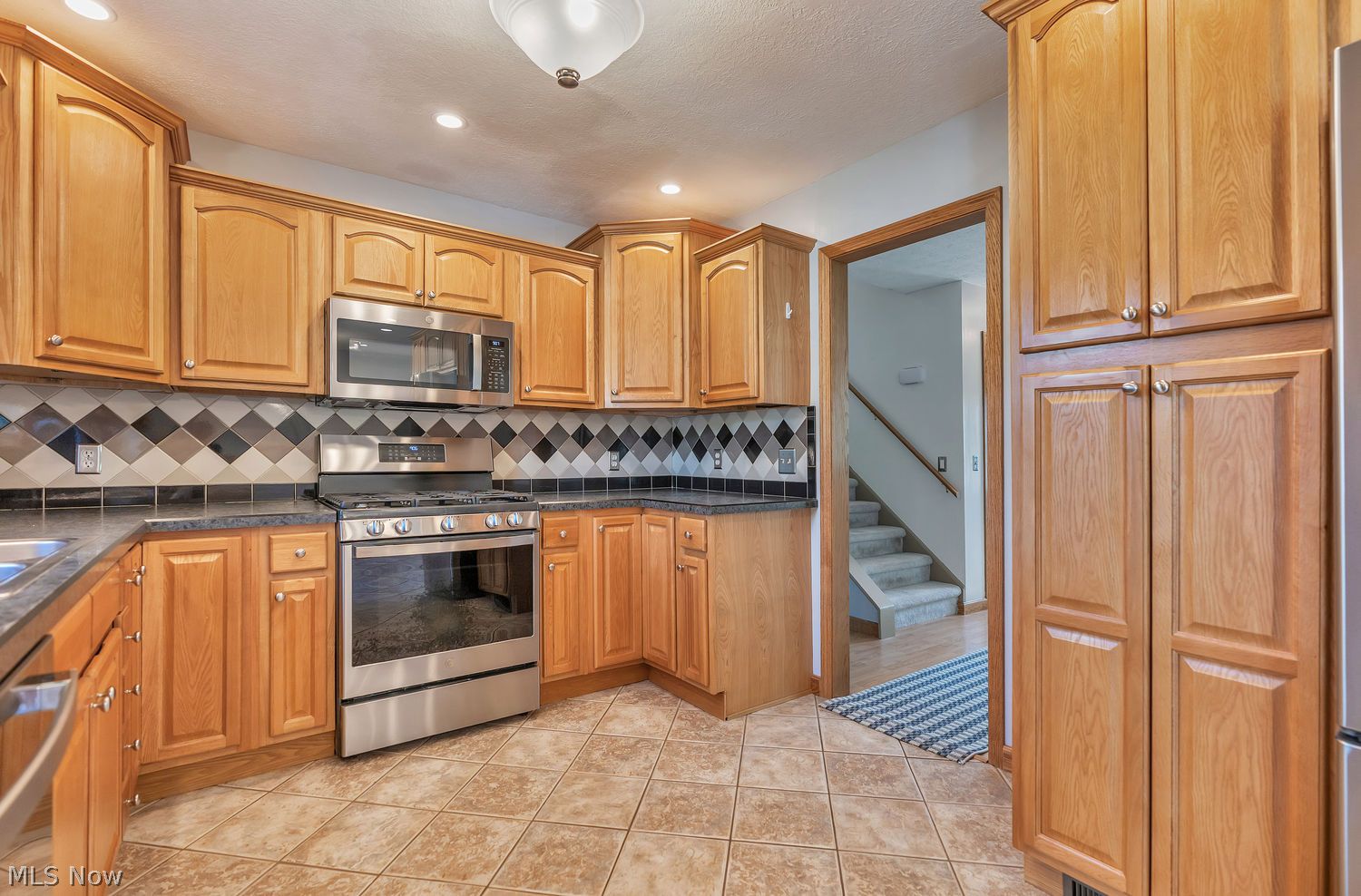 507 Meadowridge Avenue NW Canton OH 44708