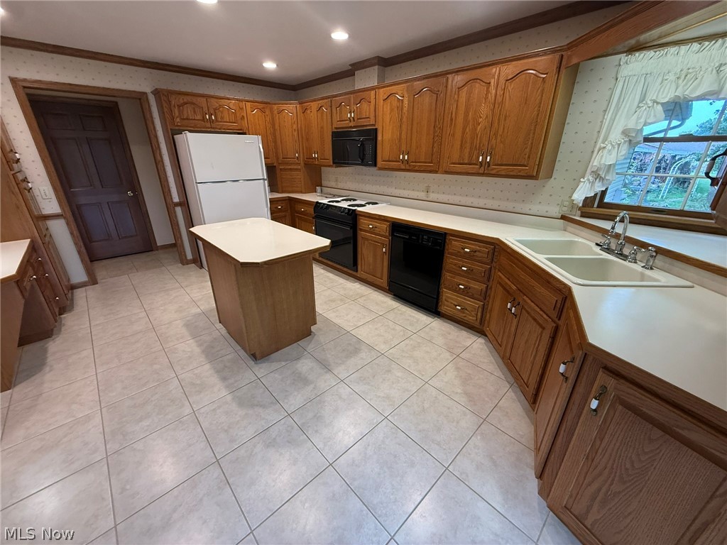 490 Ellen Avenue SW New Philadelphia OH 44663