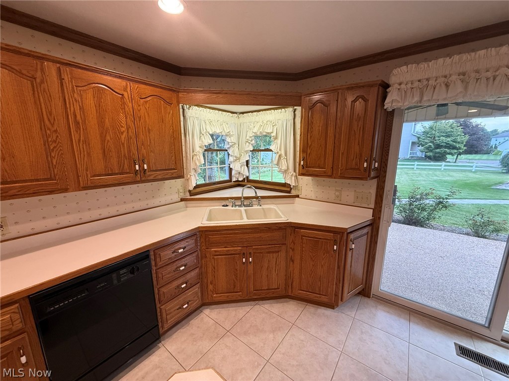 490 Ellen Avenue SW New Philadelphia OH 44663