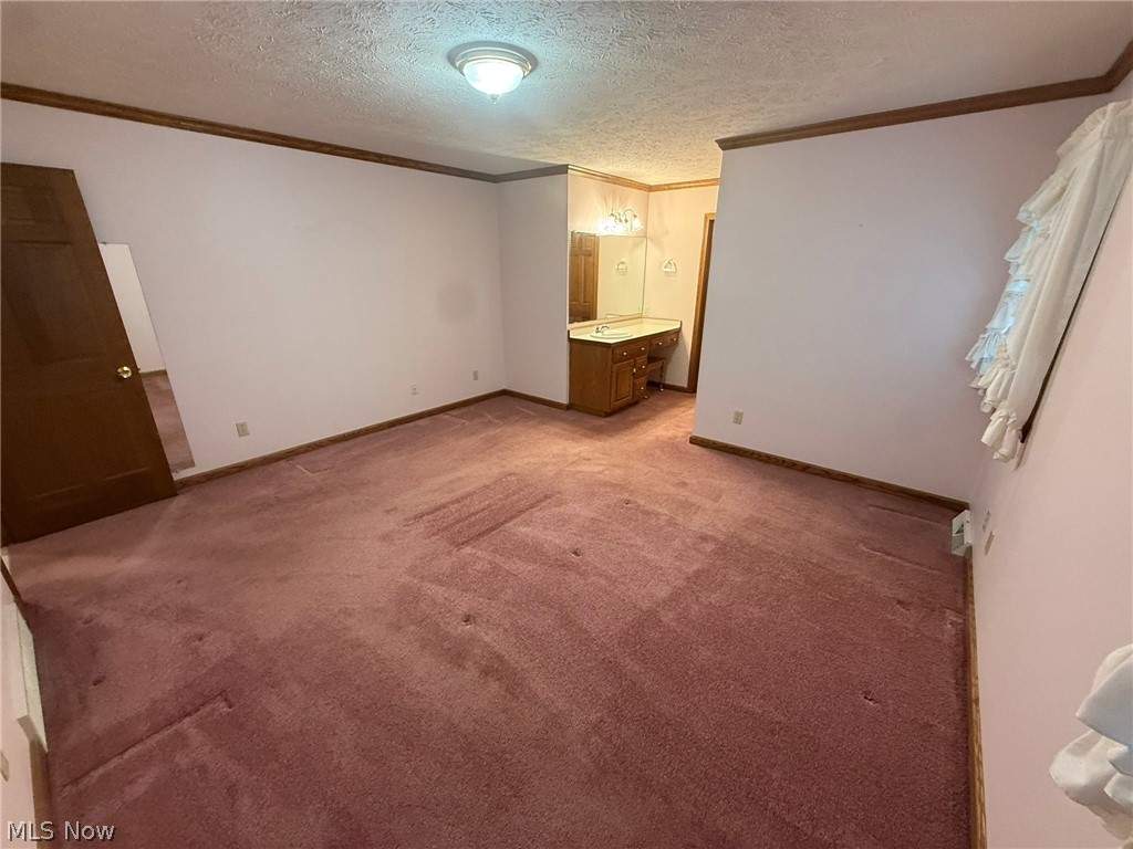 490 Ellen Avenue SW New Philadelphia OH 44663