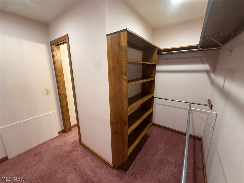 490 Ellen Avenue SW New Philadelphia OH 44663