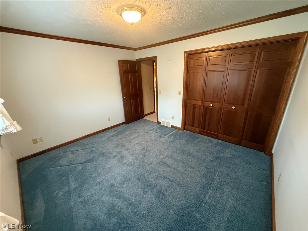 490 Ellen Avenue SW New Philadelphia OH 44663