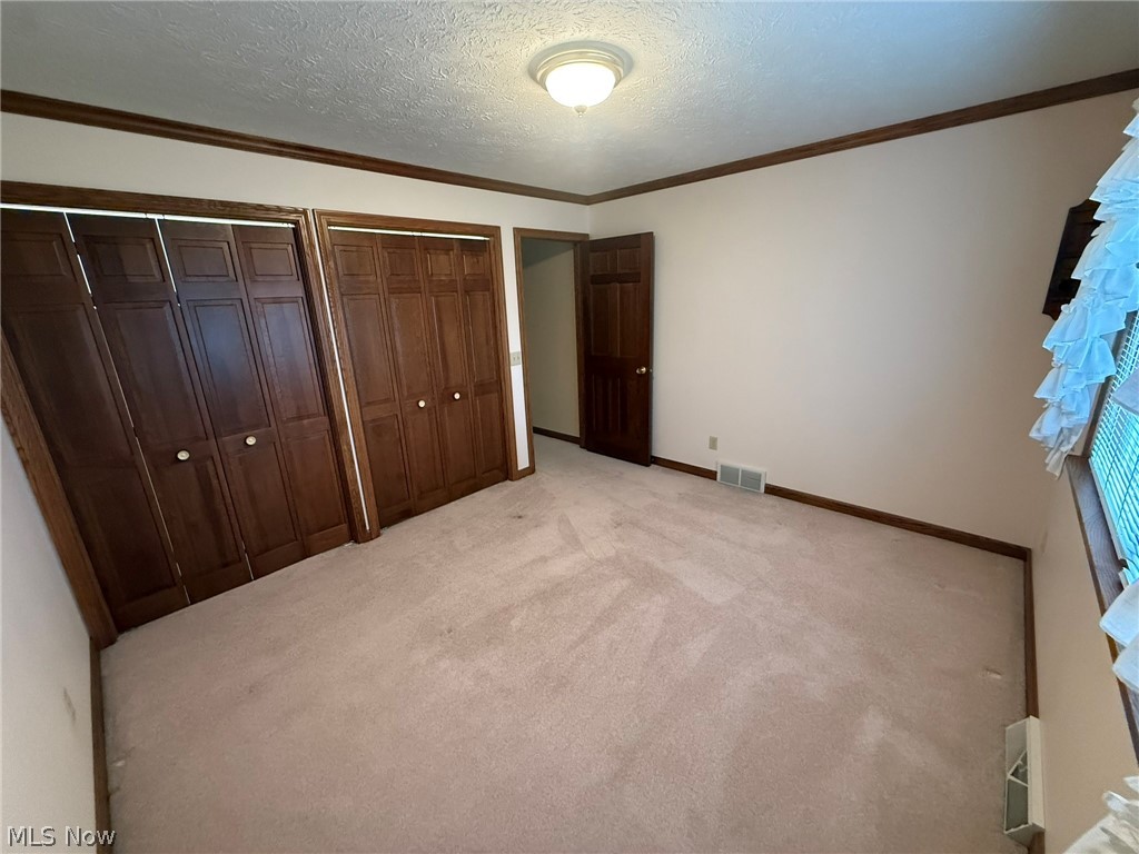 490 Ellen Avenue SW New Philadelphia OH 44663